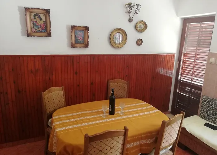 Bogumila Apartment *