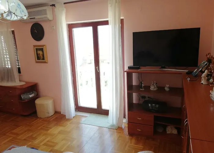 Apartment Bogumila Mlini